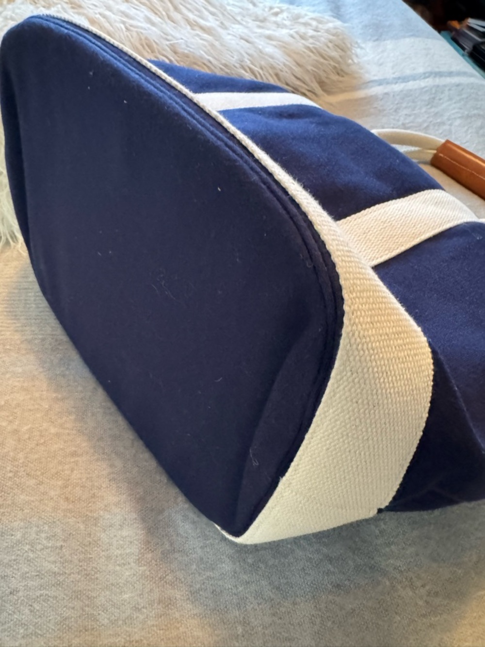 Rare Polo by Ralph Lauren Navy Tote with Red Logo and Cream Straps - Picture 4 of 16
